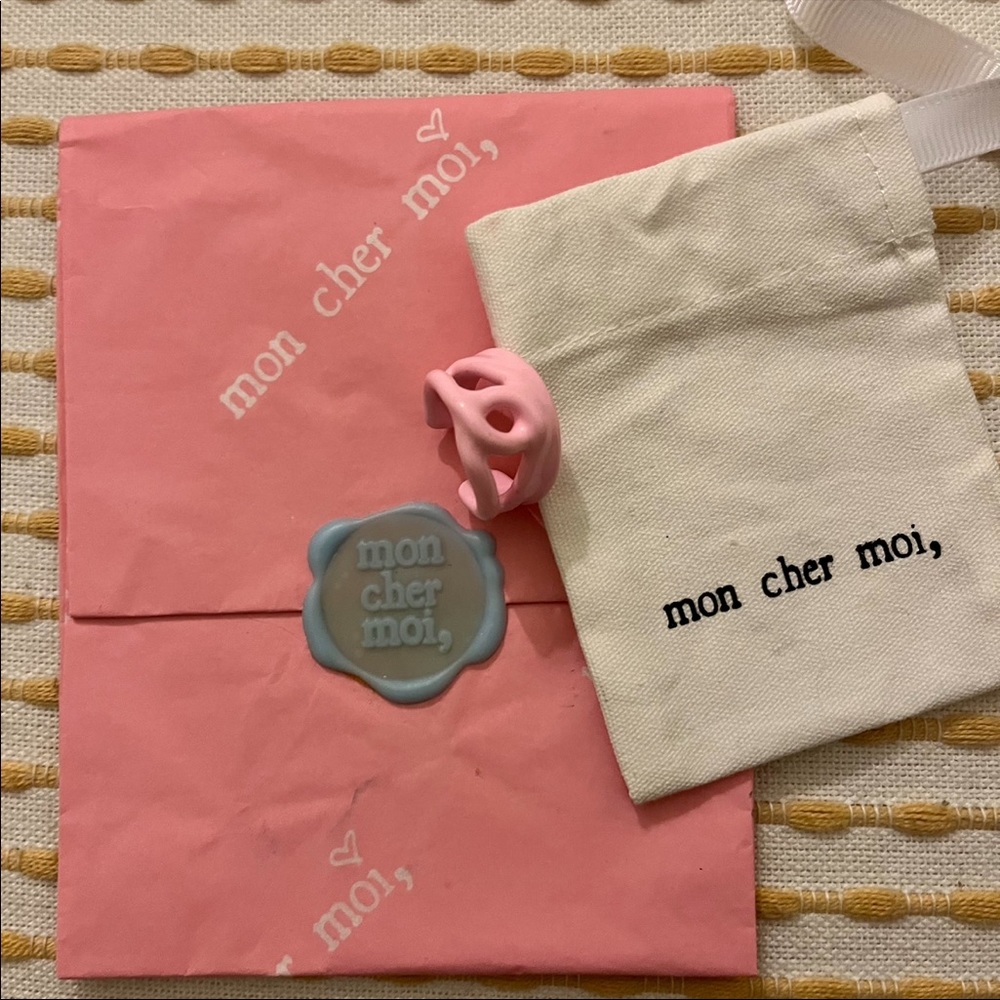 Mon cher moi Donut Ring